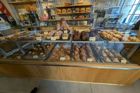 Lobi Patisserie Cafe photo 3
